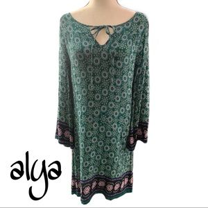 Alya Dress, Size Medium